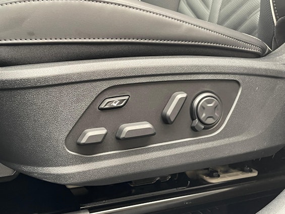 Vehicle image 20 Vehicle image 20