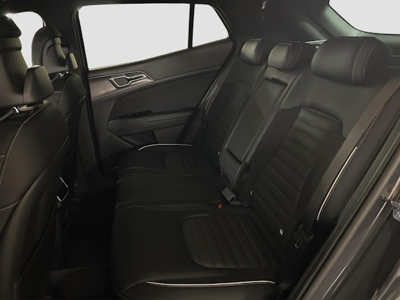 Vehicle image 10 Vehicle image 10