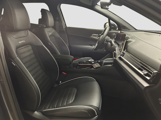 Vehicle image 9 Vehicle image 9