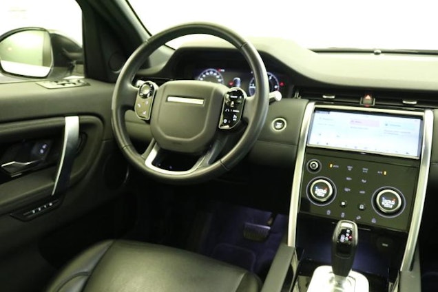 Vehicle image 9