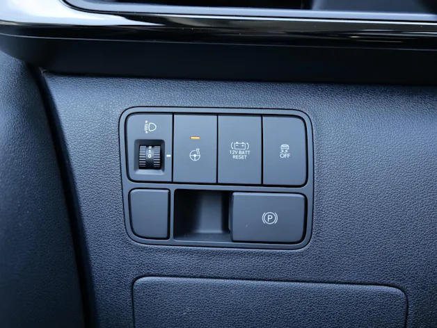 Hyundai Staria Premium 1.6 GDi HEV Vertex