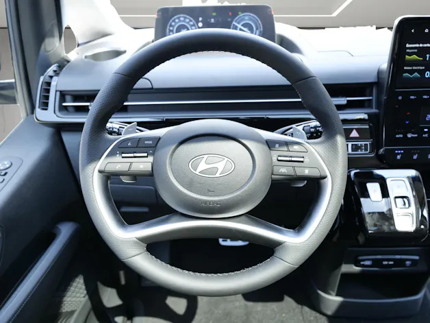 Hyundai Staria Premium 1.6 GDi HEV Vertex