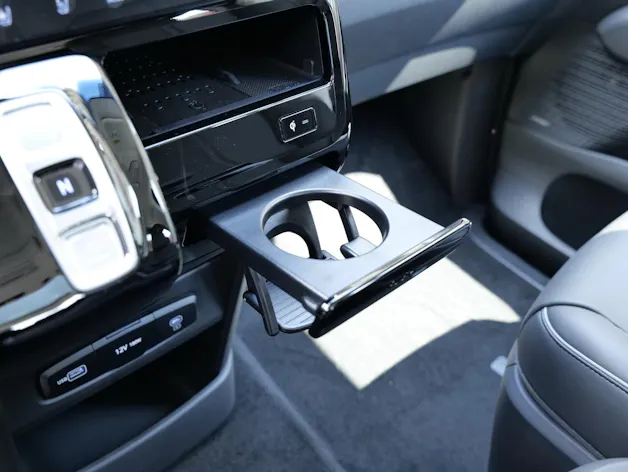Hyundai Staria Premium 1.6 GDi HEV Vertex