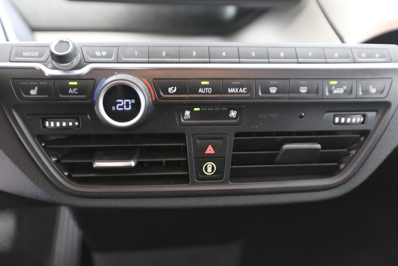 Vehicle image BMW i3