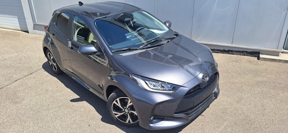 Vehicle image 4 Vehicle image 4