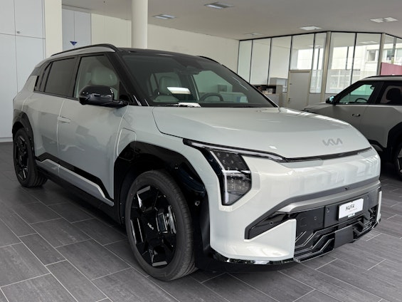 Vehicle image 2 Vehicle image 2