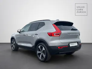 Volvo XC40 2.0 B4 MH Plus Dark