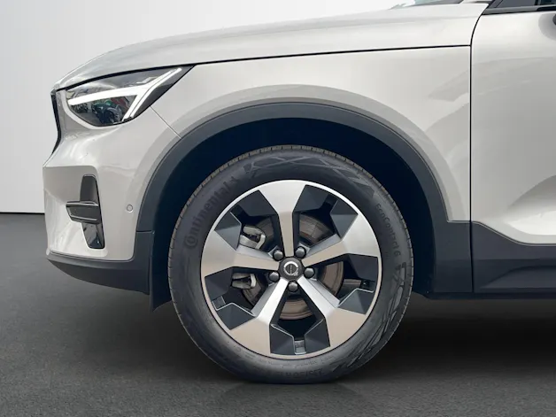 Volvo XC40 2.0 B4 MH Plus Dark