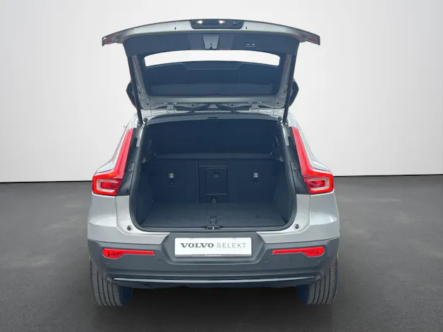Volvo XC40 2.0 B4 MH Plus Dark
