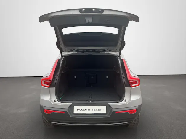 Volvo XC40 2.0 B4 MH Plus Dark