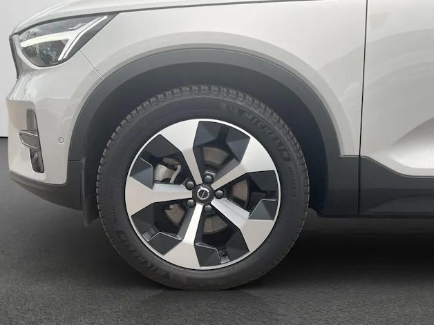 Volvo XC40 2.0 B4 MH Plus Dark