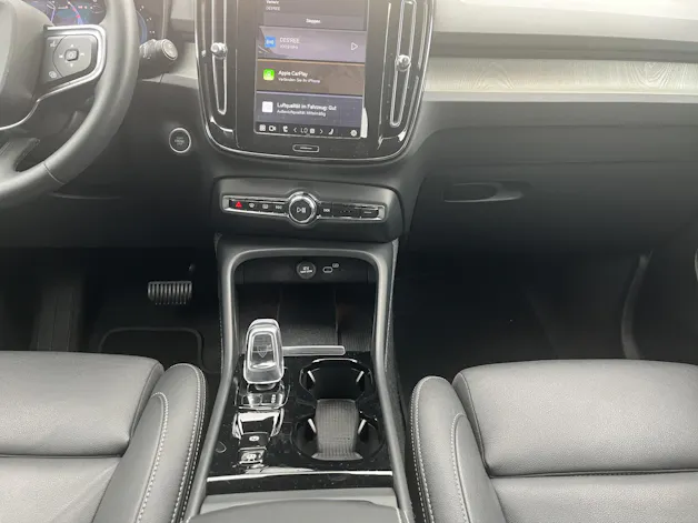Volvo XC40 2.0 B4 MH Plus Dark