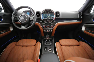 https://vehicle.imgix.net/3991801/8cc4a4bc-6e0a-4478-9963-e2e9ad7e32e1.jpg