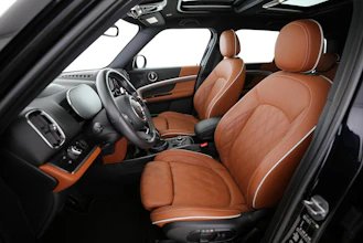 https://vehicle.imgix.net/3991801/db7d9dc2-f128-4ee0-ae9b-c5b29b1d7fc0.jpg