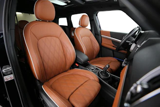 https://vehicle.imgix.net/3991801/e676cc93-7ee5-4704-8c7f-86e26da3edb9.jpg