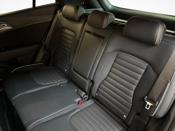 Vehicle image 10 Vehicle image 10