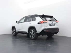 Vehicle image TOYOTA RAV4 2.5 Plug-In-Hybrid Platinum