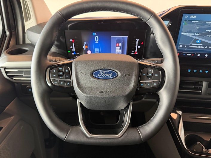 Vehicle image FORD TOURNEO