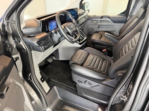 Vehicle image FORD Tourneo C Bus 320 L1 2.0 EcoBlue 170 Titanium