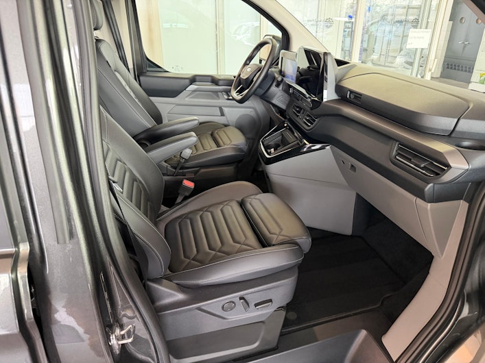 Vehicle image FORD TOURNEO