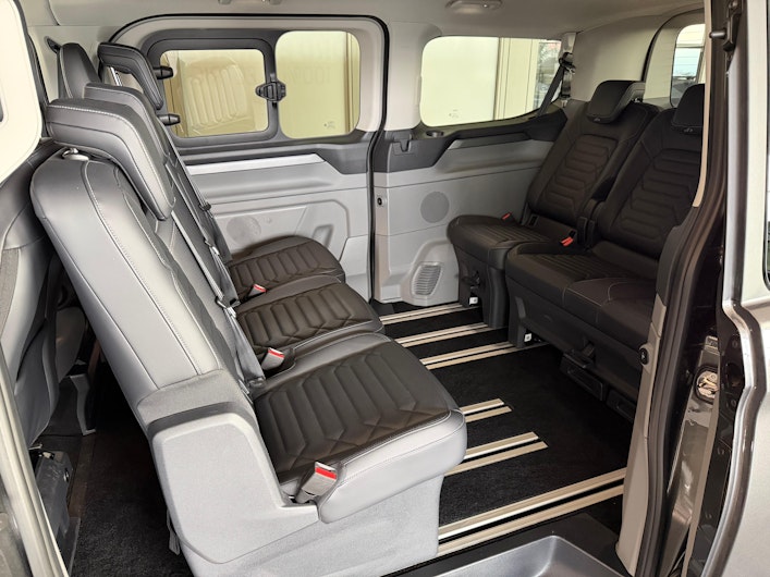 Vehicle image FORD TOURNEO