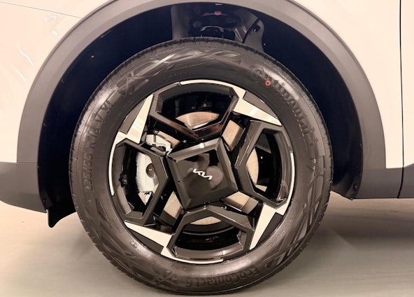 Vehicle image 3 Vehicle image 3