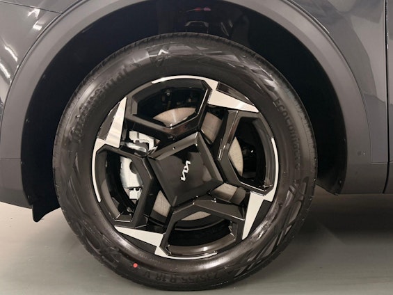 Vehicle image 3 Vehicle image 3