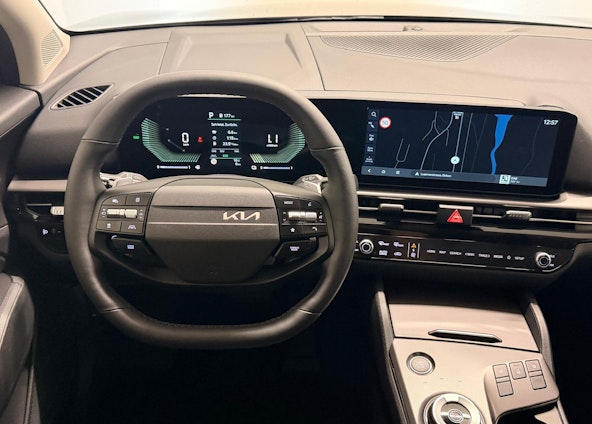 Vehicle image 11 Vehicle image 11