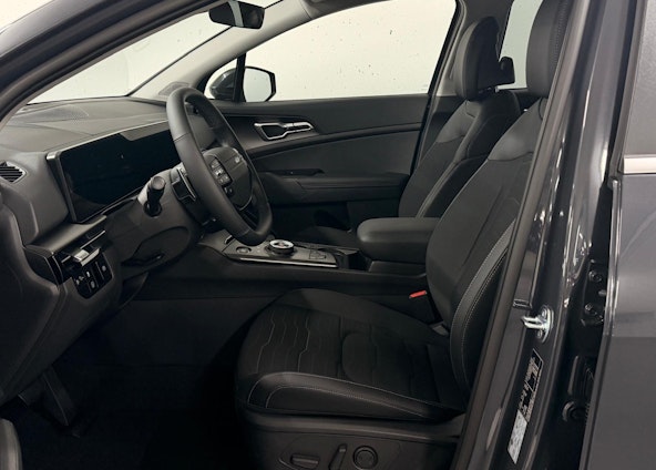 Vehicle image 4 Vehicle image 4