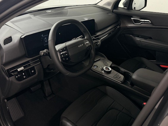 Vehicle image 5 Vehicle image 5