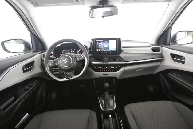 Suzuki Swift 1.2 Sakura Top Hybrid
