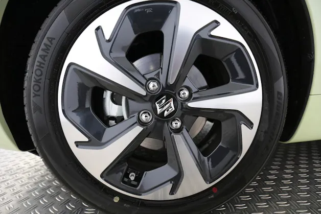 Suzuki Swift 1.2 Sakura Top Hybrid