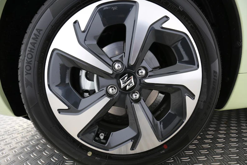 image du véhicule SUZUKI SWIFT