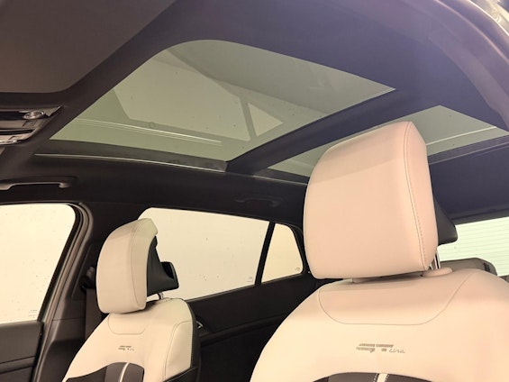 Vehicle image 9 Vehicle image 9