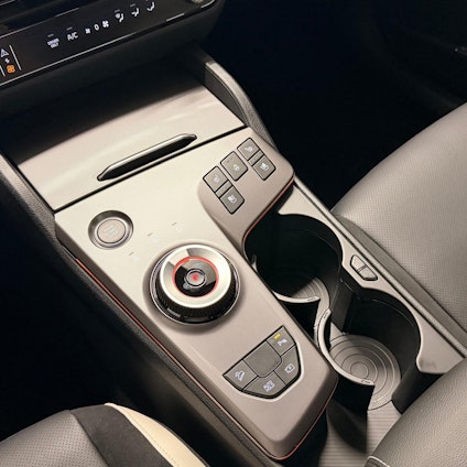 Vehicle image 8 Vehicle image 8