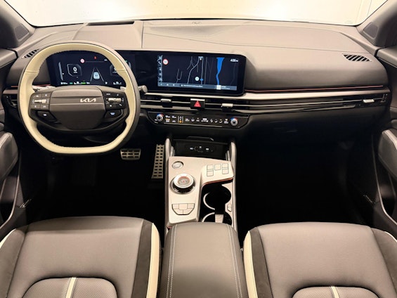 Vehicle image 11 Vehicle image 11