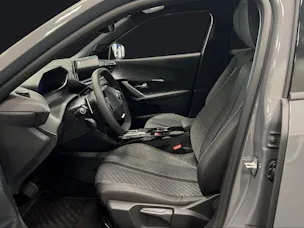 PEUGEOT 2008 e-GT