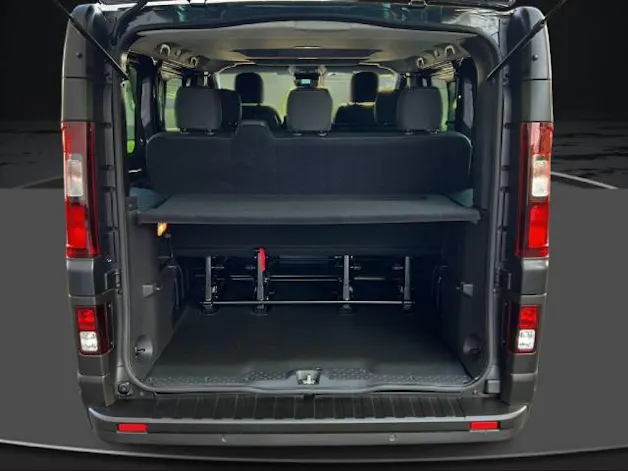 NISSAN Primastar combi 2.8 t L1 H1 2.0 dCi 170 Tekna 9P