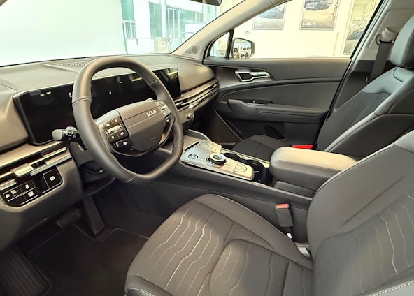 Vehicle image 6 Vehicle image 6