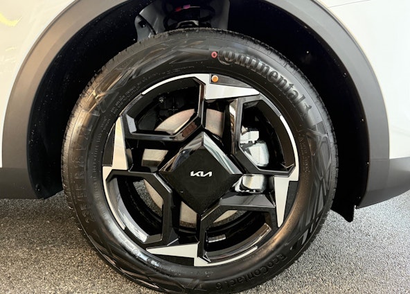 Vehicle image 13 Vehicle image 13