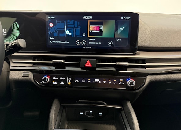 Vehicle image 10 Vehicle image 10