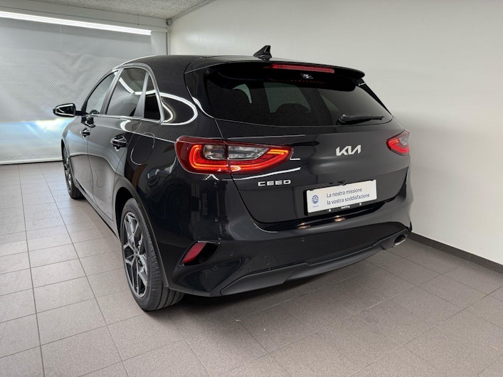 Vehicle image KIA CEED