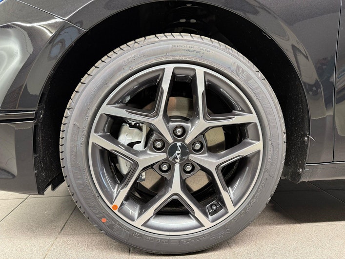 Vehicle image KIA CEED