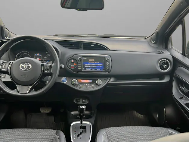 Toyota Yaris 1.5 VVT-i HSD Premium