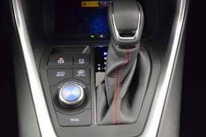 Vehicle image TOYOTA RAV4 2.5 Plug-In-Hybrid Platinum