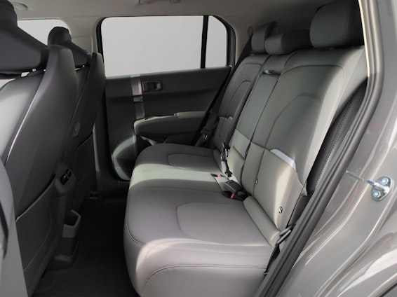 Vehicle image 13 Vehicle image 13