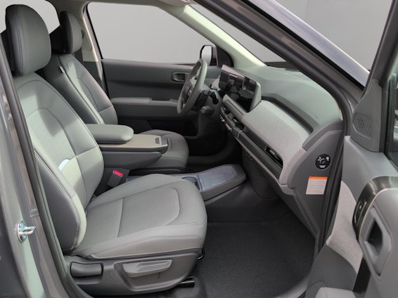 Vehicle image 9 Vehicle image 9