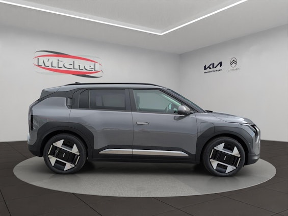 Vehicle image 3 Vehicle image 3