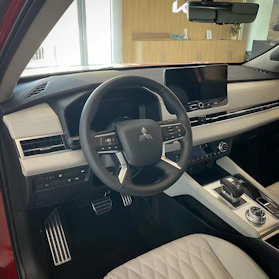 MITSUBISHI OUTLANDER 3