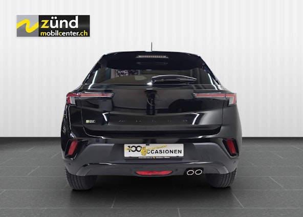 Vehicle image 3 Vehicle image 3